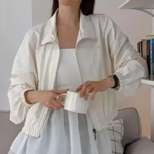 [옷자락]여자 스포티 바람막이 팬던트 밴딩 크롭 바스락 점퍼
