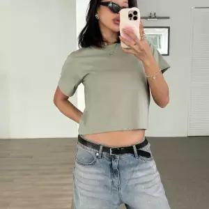 /옷자락 여자 무지 라운드넥 코튼 티셔츠