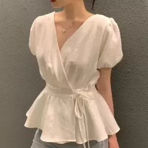 빈티지하게 브이넥 조임 허리가 보이는 퍼프소매 프릴 셔츠 톱 E260508 08