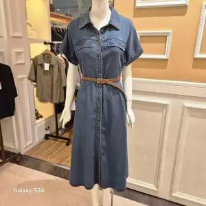 [하프클럽/BCBG]BCBG 비씨비지 가을26 노바 데님 밸트 원피스 B6C7O650
