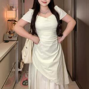 피콜로 여성 플러스 사이즈 불규칙한 스퀘어 넥 퍼프 슬리브 드레스 여름 플리츠 롱 스커트