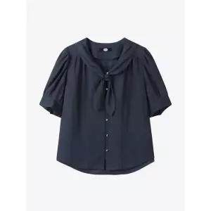 [롯데백화점]DEWL 플라워 버튼 타이 블라우스 D262MSC061_KN