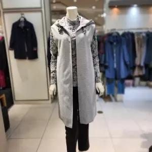 [조순희]캐쥬얼하고 세련된 후드 롱베스트 FJWV415 GY_BP