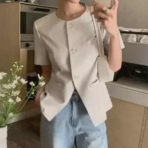 자체제작 상품 [핫핑][여름자켓/고급미/허리잘록][MADE][LOVB] L-1474 노카라 U넥 쓰리버튼 반팔자켓(44~99