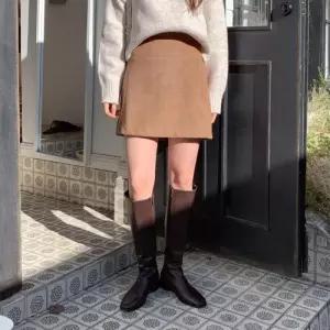 [옷자락]여자 겨울 브라운 스웨이드 베이직 밴딩 미니스커트