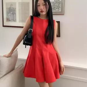 [옷자락]여자 파티룩 플레어 민소매 절개 슬림핏 미니원피스