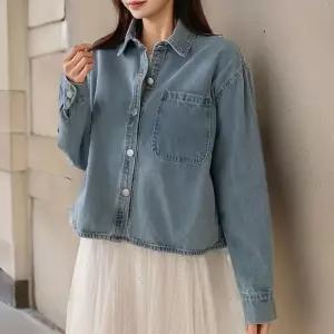 [옷자락]여자 데님셔켓 포켓 세미크롭 카라 청자켓