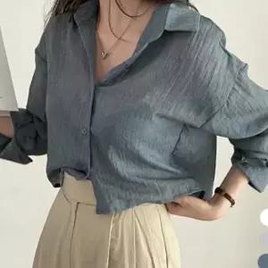 여성 시스루 스타일 루즈핏 짧은 크롭 스타일 솔리드 긴팔 셔츠