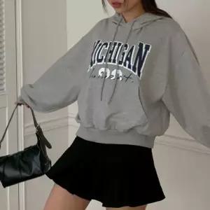 [옷자락]여자 캠퍼스룩 필기체 코튼 캥거루 가을후드티 맨투맨