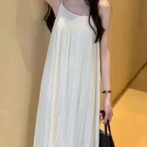 롱원피스 민소매 뷔스티에 나시 흰색 슬림 원피스 플리츠 린넨 새틴