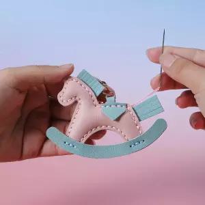 가죽 열쇠고리 키링 만들기 DIY 가죽공예 키트 바느질 캐릭터