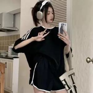 [텐바이텐][홍은]오버핏 반팔 반바지 투피스 배색 라인 트레이닝 세트 여성 추
