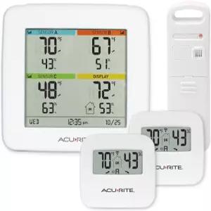 실내/외 센서 3개가 있는 AcuRite 01096M 온습도 스테이션