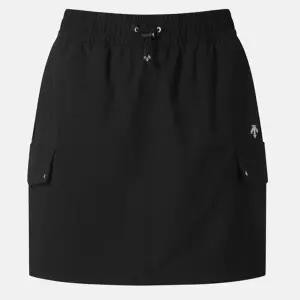 데상트 우먼스 우븐 숏 스커트 SQ322PSK72BLK0 치마 _