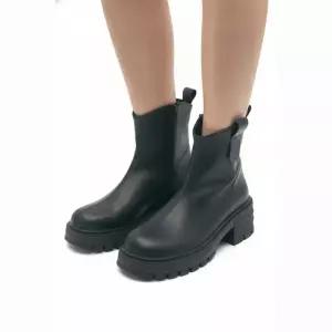 스퍼 발렌시아 여성 앵클부츠 7cm 러기드솔 키높이 가죽 부츠