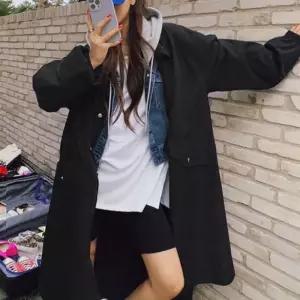 여성 캐주얼 아우터 바람막이 여유핏 허리스트링 디테일 스타일링 롱야상