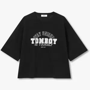 [STUDIO TOMBOY](대전신세계)톰보이 레터링 캐주얼 반팔 티셔츠 9176322992
