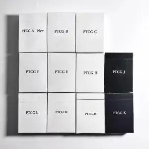 55PCS PKM 트레이딩 카드 초판 홀로그램 수집용 희귀 PTCG 프록시 팩 블루 코어 종이