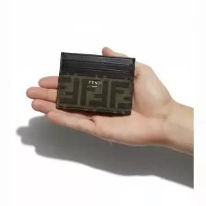 펜디 MUST IT_ 26SS FF Squared leather card holder 7M0164 ALWK F0L3T FF 스퀘어 레더 카드 홀더