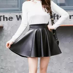 플레어 라인 세련된 레더스커트 하객룩 오피스룩 치마