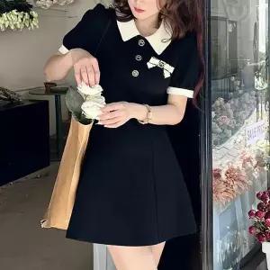 [하프클럽/옷자락]여성 브로치 블랙 카라넥 반팔 플레어 미니 원피스