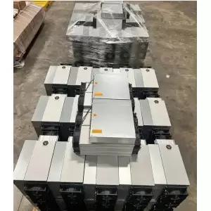 Antminer S19 95T 비트코인 광부 재고 있음 채굴기 Bitmain BTC S17보다 높은 성능을 자랑합니다