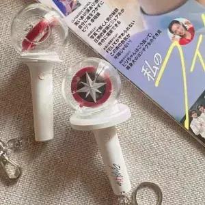 새로운 미니 케이팝 스트레이 라이트스틱 키링 글로우 키체인 펜던트 선물 친구들에게 크리스마스 휴일