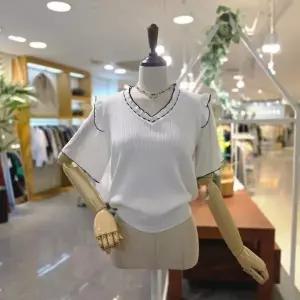 M26M5K103프릴라인배색 브이니트