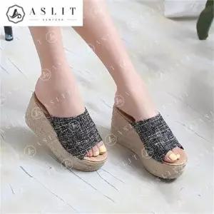 [애슬릿] 여성 패브릭 스트랩 통굽 웨지 슬리퍼 9.5cm (8391795A)