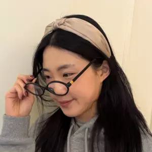꼬임 와이드 헤어밴드 머리띠 베이지 머리띠 반다나헤어밴드 와이드 넓은