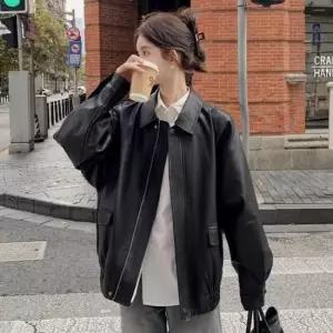 이지캐주얼 오버핏 여성 라이더 레더자켓 아우터 코디