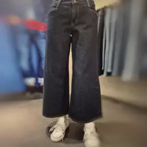[리바이스] 여성 94 배기 와이드 레그 진  A5929-0014 진청 (45642896)