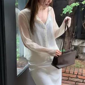 [코코블랑] 시스루 윙클 블라우스 가디건