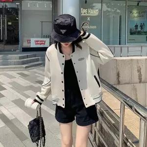 [하프클럽/알티피아]숏자켓 바시티 레터링 자수 여성점퍼