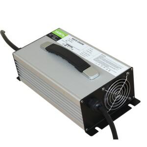 활성 PFC 8S 24V 철 인산염 LFP AGV 에너지 저장 알루미늄 케이스가 포함된 2000W 29.2V 50A 고속 충전기
