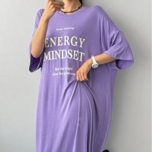 더블유지안 데일리 레터링 루즈핏 반팔 롱원피스 트임 맥시원피스 잠옷 트임