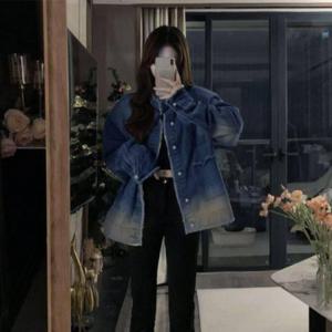 캐주얼하고 빈티지한 디스트로이드 데님 청 자켓 아우터