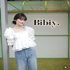 달콤하고 귀여운 자수 나비 매듭 작은 꽃 허리 조절 셔츠 여성 패션 출퇴근 스타일 버블 소매 반팔