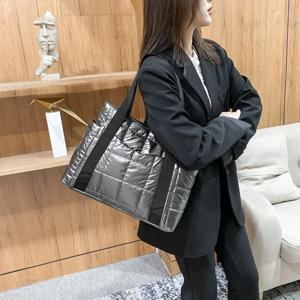 겨울 가방 스페이스 백 스페이스 패딩 여성 숄더백 겨울 대용량 핸드백 디자이너 나일론 코튼 따뜻한 토트백 솔리드