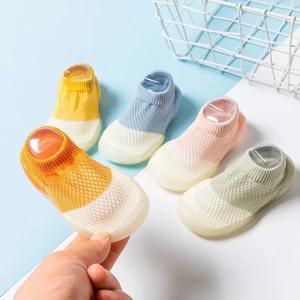 미끄럼 방지 및 통기성 부드러운 밑창 아기 산책화, 메쉬 페이스 아기 바닥 양말, 여름 신상