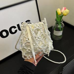 2026년 신상 여성 가방 패션 캐주얼 숄더백 고품질 출퇴근용 크로스백 디자인 핫 세일 진주