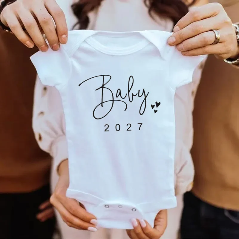 임신 발표 아기 곧 태어날 예정 2027년 알림 신생아 바디수트 롬퍼 재미있는 남아 여아 의상