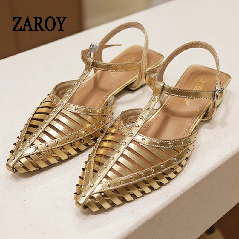 ZAROY 디자이너 좁은 밴드 플랫 샌들 여성 여름 포인트 토 앵클 버클 할로우 로만 샌들 플러스 사이즈 캐주얼 비치 샌들