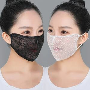 1/2pc 블랙 화이트 레이스 페이스 마스크 재사용 가능한 통기성 코스프레 마스크 메이크업 댄스 파티 야외 활동을 위한 자외선 차단 마스크