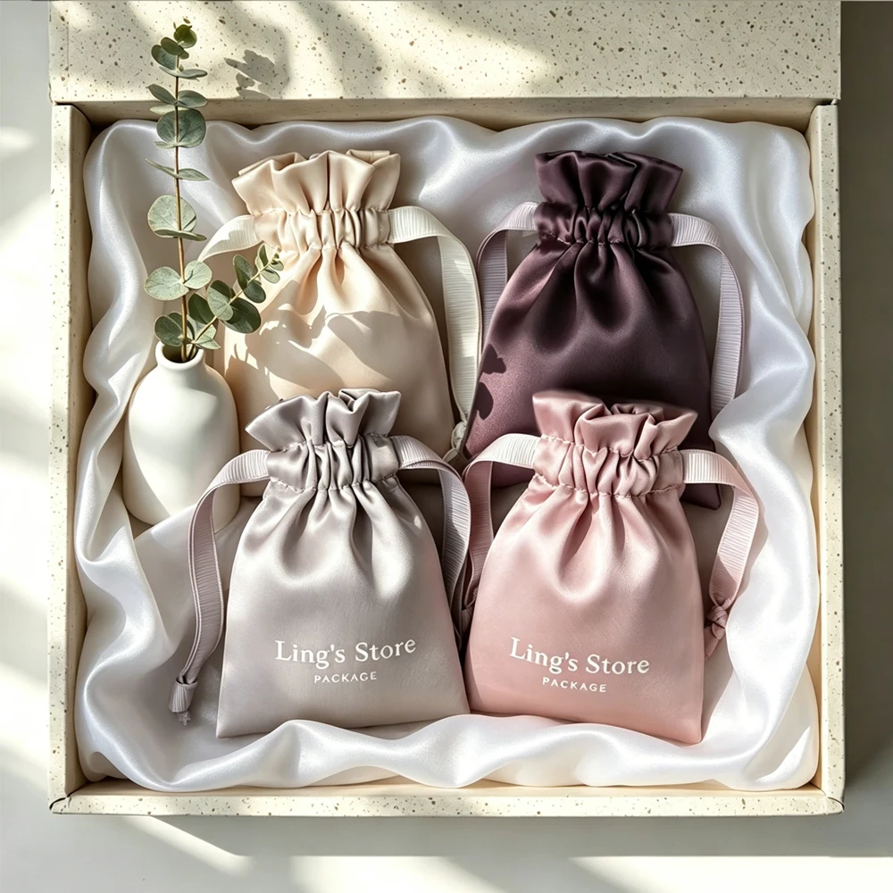 50Pcs 맞춤형 보석 실크 새틴 졸라매는 끈 가방 귀걸이 반지 화장품 시계 포장 주머니 결혼식 호의 사은품 사탕 주최자