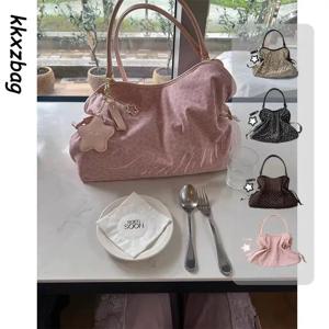 세련된 대형 토트백 Y2K 레오파드 도트 무늬 언더암 숄더 핸드백 여행 및 일상용 다용도 스타일리시 가방