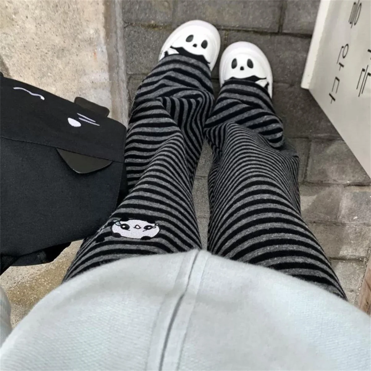 하라주쿠 만화 자수 바지 여성 카와이 스트라이프 루즈핏 한국 스타일 반바지 Y2K 서브컬쳐 빈티지 여성 와이드 레그 팬츠