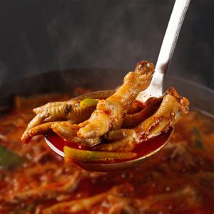 [저세상푸드]  다른세상맛 통뼈 국물닭발 900g x 2팩