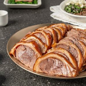 국내산 냉장 왕족발 1.3kg 뒷다리 양념장포함