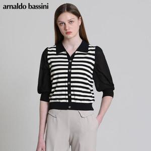 [아날도바시니(ARNALDO BASSINI)] 와이넥카라 요꼬스트라이프 니트블라우스 (택가격: 98000원)